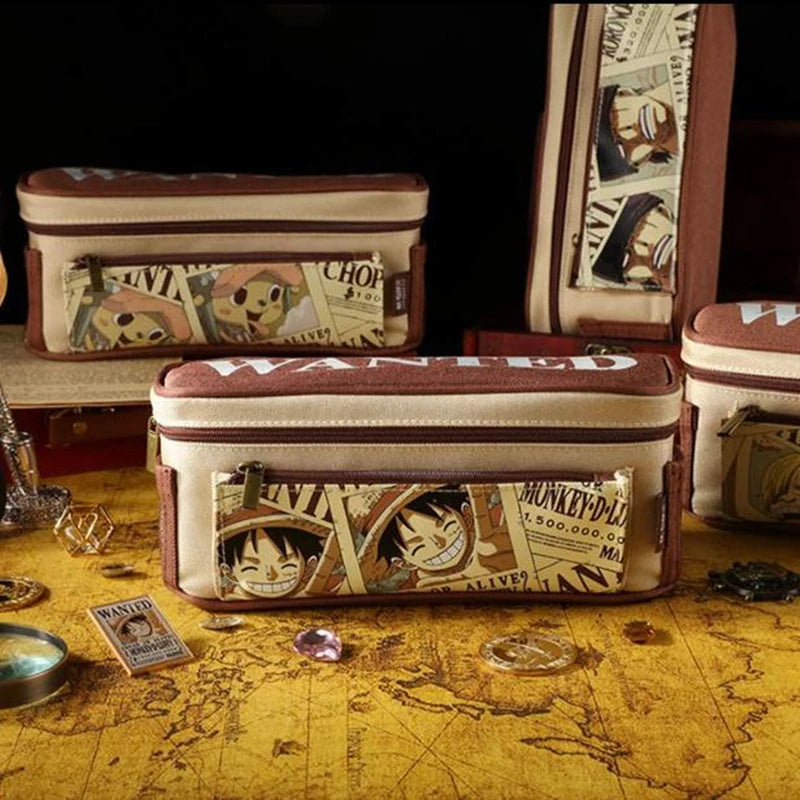 Estojo Wanted One Piece, Modelo Premium 3 Camadas