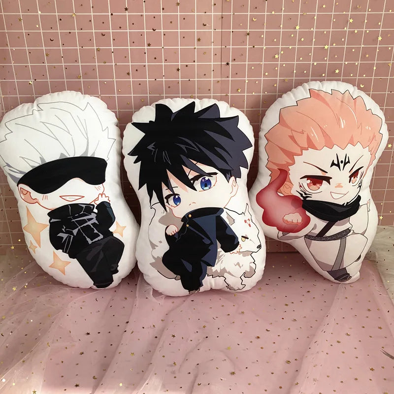 Almofada Plush Jujutsu Kaisen – Itadori, Gojo, Megumi