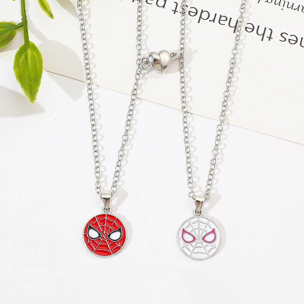 Colar Casal Spider-Man & Spider-Gwen, Par Magnético