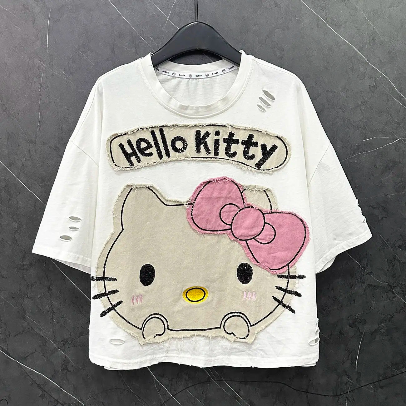 Camiseta Hello Kitty Y2K Destroyed