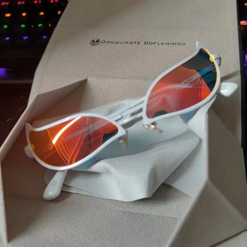 Óculos Donquixote Doflamingo