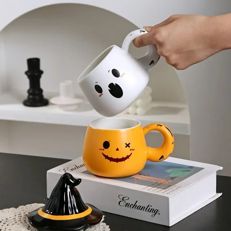 Caneca Fantasminha de Halloween com Chapéu
