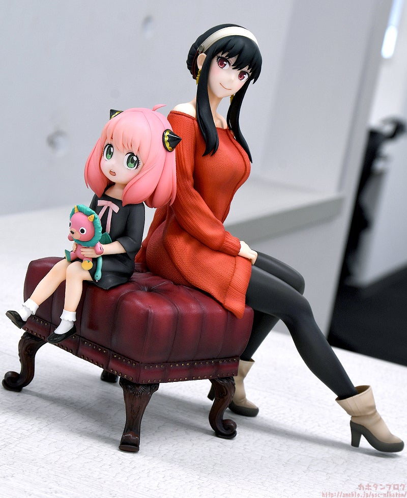 Bonecas Anya & Yor no Sofá, Spy x Family