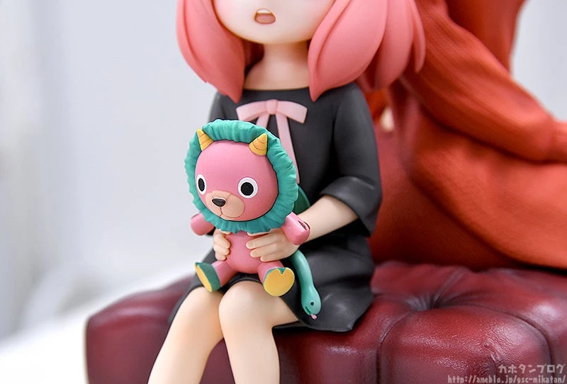 Bonecas Anya & Yor no Sofá, Spy x Family