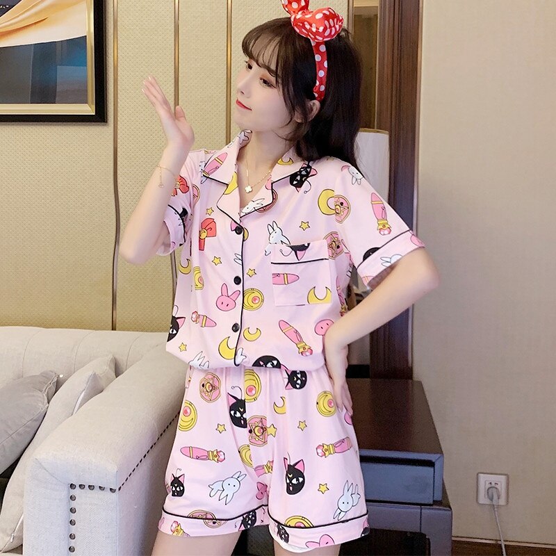 Pijama Love & Moonlight, Sailor Moon
