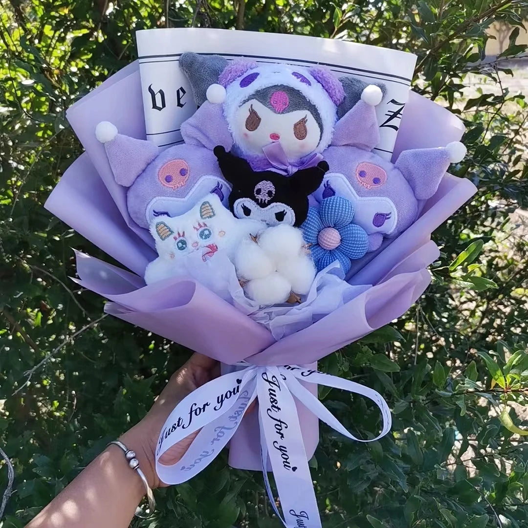 Buquê Sanrio Kuromi com Pelúcias