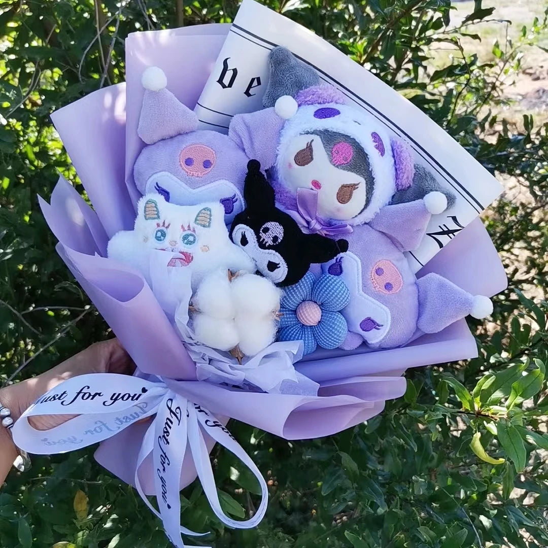 Buquê Sanrio Kuromi com Pelúcias