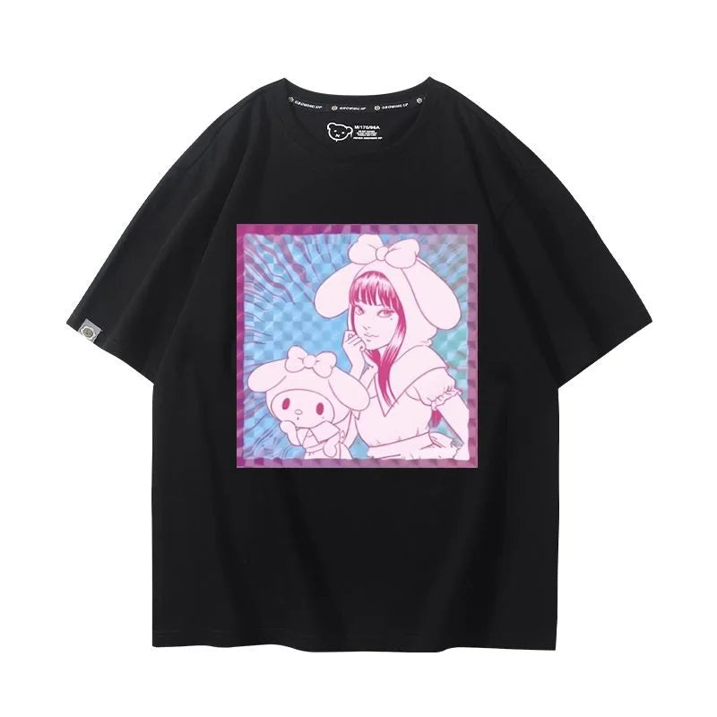 Camiseta Hello Kitty x Tomie Kawakami – Estilo Sanrio Meets Junji Ito